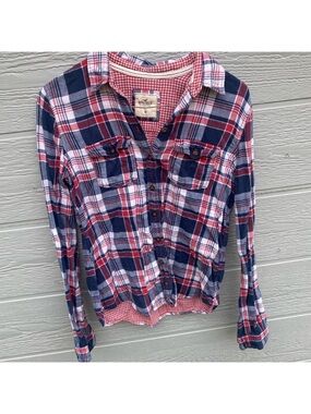 Hollister Women’s ' Red & Navy Plaid Button-Up Shirt